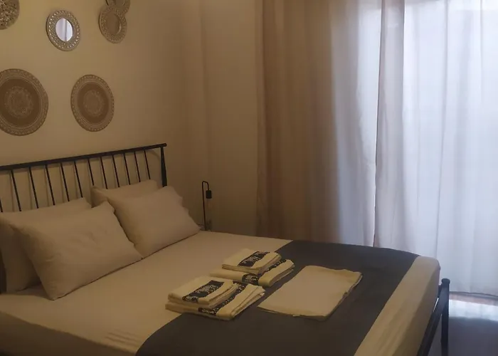 Modern Apartment In Zografou, Athens